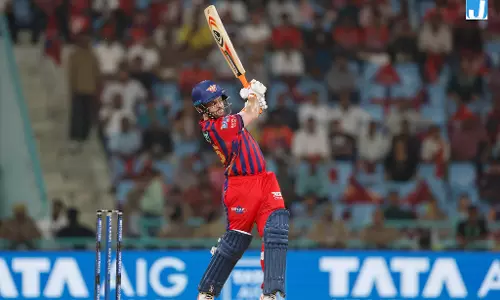 LSG की धीमी शुरुआत, 4.1 ओवर में 28/2; पंजाब किंग्स के गेंदबाजों का दबदबा LSG की धीमी शुरुआत, 4.1 ओवर में 28/2; पंजाब किंग्स के गेंदबाजों का दबदबा