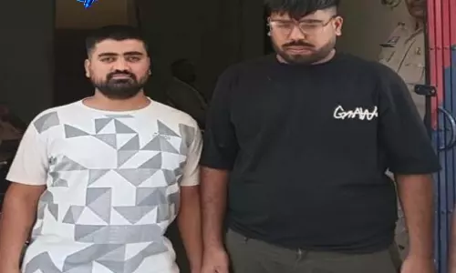 ऑनलाइन IPL सट्टे का भंडाफोड़, कार में सट्टा खिलाने वाले 2 सटोरिए गिरफ्तार