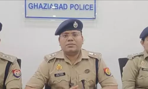 नशे के कारोबार पर कार्रवाई, महिला गिरफ्तार, गांजा-स्मैक और लाखों की नकदी बरामद नशे के कारोबार पर कार्रवाई, महिला गिरफ्तार, गांजा-स्मैक और लाखों की नकदी बरामद