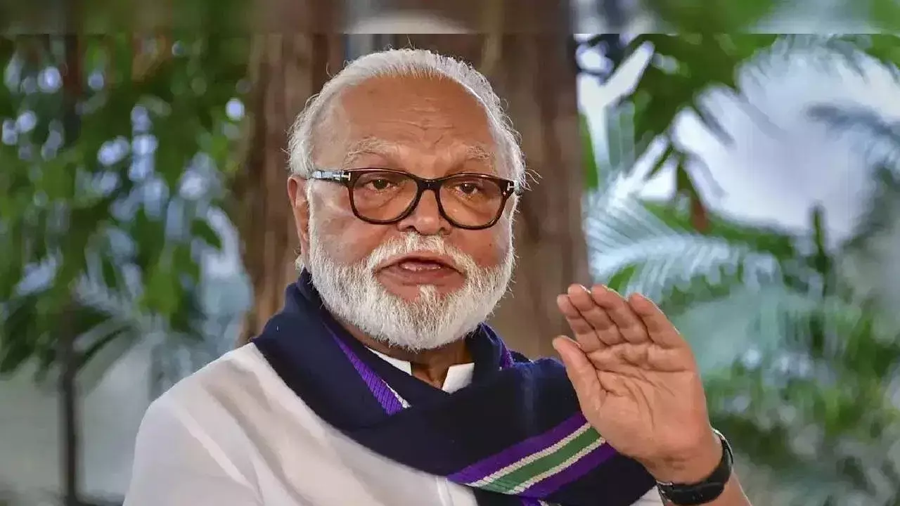 Mumbai: महाराष्ट्र में ईंधन संकट नहीं, अफवाहों से बचें: भुजबल Mumbai: महाराष्ट्र में ईंधन संकट नहीं, अफवाहों से बचें: भुजबल