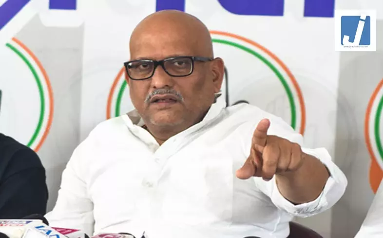 पीएम मोदी के खिलाफ अभद्र टिप्पणी करने पर कांग्रेस नेता के खिलाफ FIR दर्ज पीएम मोदी के खिलाफ अभद्र टिप्पणी करने पर कांग्रेस नेता के खिलाफ FIR दर्ज