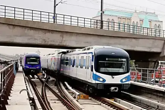 Gurugram: गुरुग्राम में रैपिड मेट्रो संचालन बाधित, बिजली आपूर्ति में गड़बड़ी Gurugram: गुरुग्राम में रैपिड मेट्रो संचालन बाधित, बिजली आपूर्ति में गड़बड़ी