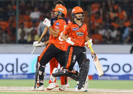आईपीएल 2026: सनराइजर्स हैदराबाद ने रचा इतिहास, गुजरात टाइटंस का तोड़ा रिकॉर्ड आईपीएल 2026: सनराइजर्स हैदराबाद ने रचा इतिहास, गुजरात टाइटंस का तोड़ा रिकॉर्ड