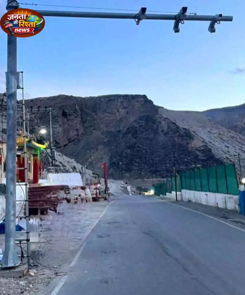 सड़कों पर AI की नज़र: Himachal में टेक-ड्रिवन पुलिसिंग को मिली रफ़्तार सड़कों पर AI की नज़र: Himachal में टेक-ड्रिवन पुलिसिंग को मिली रफ़्तार