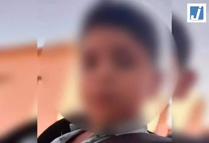 15 वर्षीय युवक का शव मिलने से सनसनी, परिजनों ने जताई हत्या की आशंका 15 वर्षीय युवक का शव मिलने से सनसनी, परिजनों ने जताई हत्या की आशंका