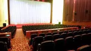 Chennai थिएटर मालिकों की टिकट कीमतों पर ₹250 लिमिट की मांग Chennai थिएटर मालिकों की टिकट कीमतों पर ₹250 लिमिट की मांग