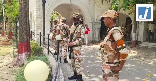 जब ITBP के हथियारबंद जवान पुलिस कमिश्नरेट पहुंचे, मौजूद लोग दंग रह गए जब ITBP के हथियारबंद जवान पुलिस कमिश्नरेट पहुंचे, मौजूद लोग दंग रह गए