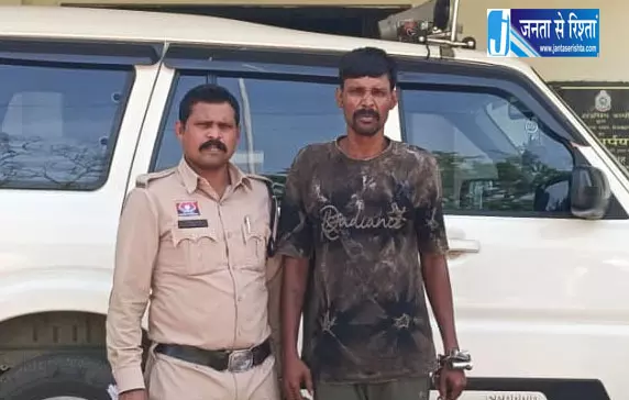 बोरियाकला शमशान घाट के पास गांजा तस्कर गिरफ्तार बोरियाकला शमशान घाट के पास गांजा तस्कर गिरफ्तार