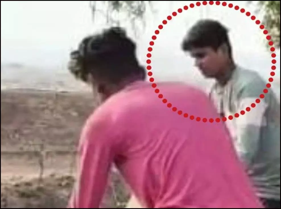 रायपुर : बाल मजदूर की मौत, ठेकेदार के खिलाफ कार्रवाई की मांग रायपुर : बाल मजदूर की मौत, ठेकेदार के खिलाफ कार्रवाई की मांग