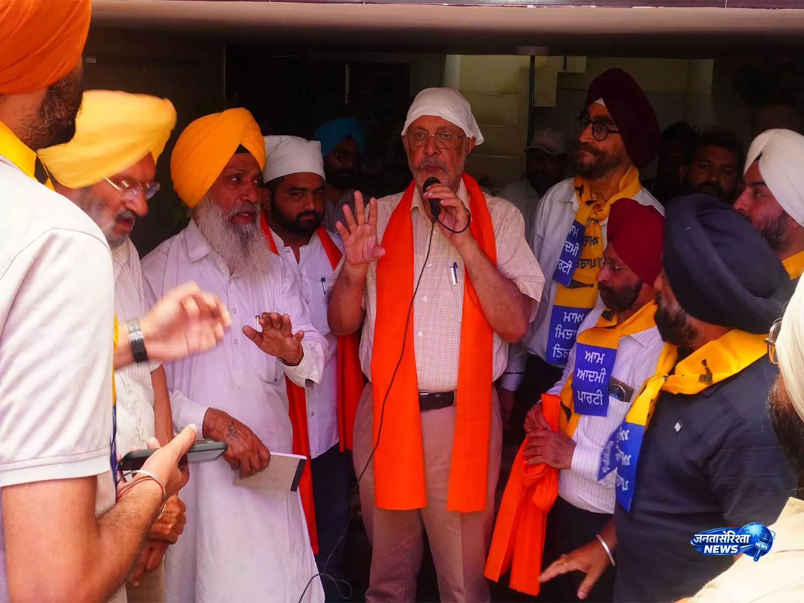 Punjab के स्वास्थ्य मंत्री ने भीषण गर्मी से निपटने के लिए राज्यव्यापी तैयारियों की पुष्टि की Punjab के स्वास्थ्य मंत्री ने भीषण गर्मी से निपटने के लिए राज्यव्यापी तैयारियों की पुष्टि की