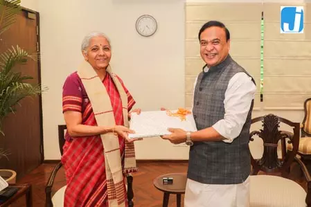 सीएम हिमंता बिस्वा सरमा ने केंद्रीय वित्त मंत्री निर्मला सीतारमण से की मुलाकात, राज्य के विकास पर चर्चा सीएम हिमंता बिस्वा सरमा ने केंद्रीय वित्त मंत्री निर्मला सीतारमण से की मुलाकात, राज्य के विकास पर चर्चा