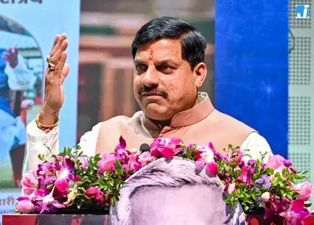 सीएम मोहन यादव ने युवाओं को नियुक्ति-पत्र प्रदान करने पर पीएम मोदी का जताया आभार सीएम मोहन यादव ने युवाओं को नियुक्ति-पत्र प्रदान करने पर पीएम मोदी का जताया आभार