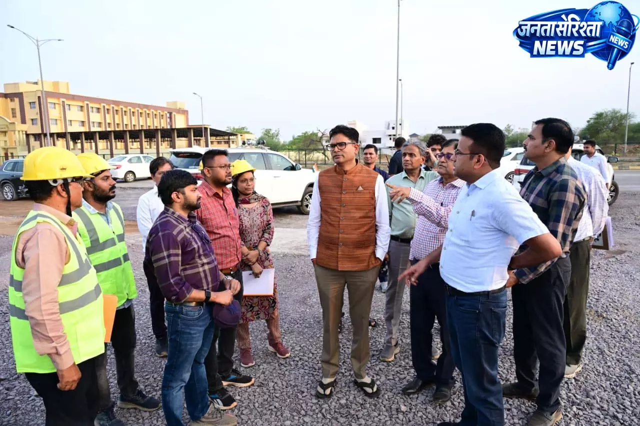 वित्तमंत्री ओपी चौधरी ने नवा रायपुर में विकास कार्यों का किया निरीक्षण वित्तमंत्री ओपी चौधरी ने नवा रायपुर में विकास कार्यों का किया निरीक्षण