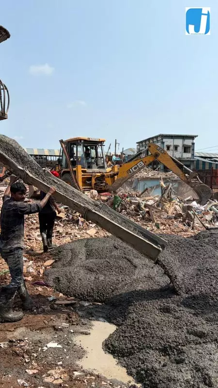 तिक्रमण हटाने का अभियान पूरा, रेलवे ने इंफ्रास्ट्रक्चर विस्तार के लिए अतिक्रमण हटाए तिक्रमण हटाने का अभियान पूरा, रेलवे ने इंफ्रास्ट्रक्चर विस्तार के लिए अतिक्रमण हटाए