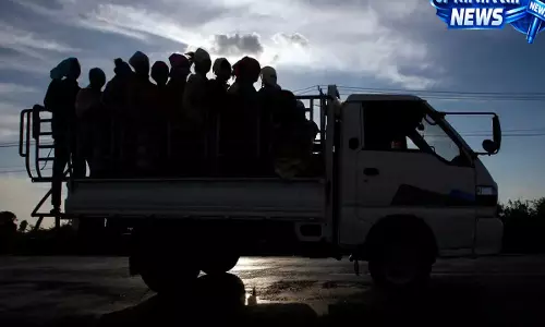 Cambodia: ट्रक-बस टक्कर में 14 की मौत, 93 में 74 महिला कामगार शामिल