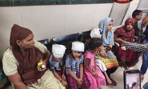 Faridabad में स्कूल की छत पर दीवार गिरने से 10 छात्र घायल Faridabad में स्कूल की छत पर दीवार गिरने से 10 छात्र घायल