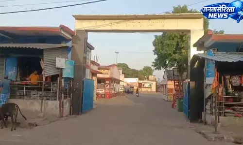 Odisha : सुंदरगढ़ में डायरिया का प्रकोप, 2 की मौत, 30 से अधिक लोग बीमार Odisha : सुंदरगढ़ में डायरिया का प्रकोप, 2 की मौत, 30 से अधिक लोग बीमार
