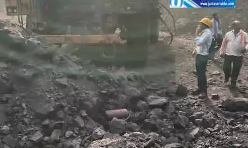 कोरबा कोल खदान में हादसा, डंपर पलटने से ऑपरेटर घायल कोरबा कोल खदान में हादसा, डंपर पलटने से ऑपरेटर घायल