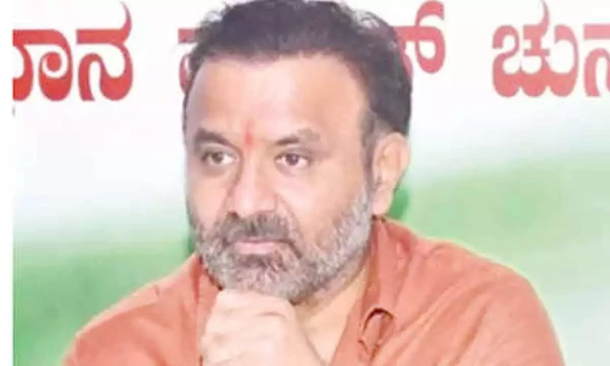 Karnataka: सरकार ने मिनिमम वेज 60% बढ़ाया; 1 करोड़ से ज़्यादा वर्कर्स को फ़ायदा होगा Karnataka: सरकार ने मिनिमम वेज 60% बढ़ाया; 1 करोड़ से ज़्यादा वर्कर्स को फ़ायदा होगा