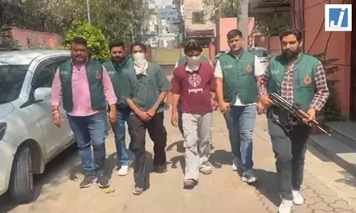 पुलिस ने नंदू गैंग के 3 शार्पशूटर्स और 2 हथियार सप्लायर्स को किया गिरफ्तार पुलिस ने नंदू गैंग के 3 शार्पशूटर्स और 2 हथियार सप्लायर्स को किया गिरफ्तार