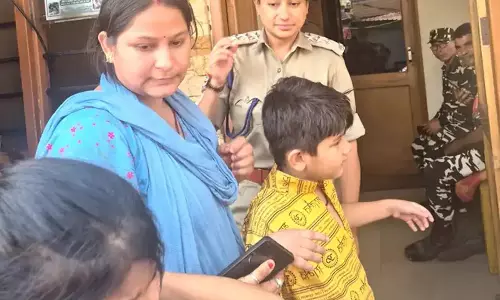 Haridwar: हरकी पैड़ी पर खोए बच्चों को पुलिस ने सकुशल परिजनों तक पहुंचाया Haridwar: हरकी पैड़ी पर खोए बच्चों को पुलिस ने सकुशल परिजनों तक पहुंचाया