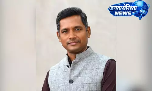 केरल में IAS रतन यू केलकर ने मुख्यमंत्री के सचिव का कार्यभार संभाला केरल में IAS रतन यू केलकर ने मुख्यमंत्री के सचिव का कार्यभार संभाला