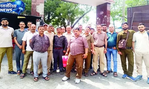 समय पर वेतन नहीं मिला तो करेंगे चक्का जाम