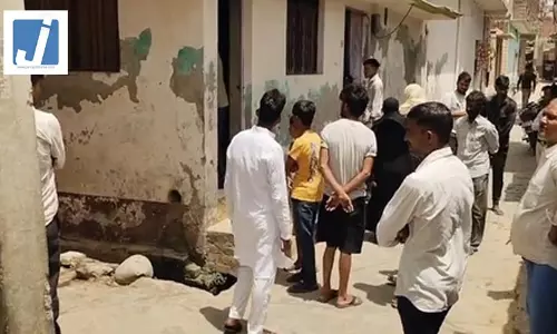 कुत्तों के हमले में 11 वर्षीय बच्ची की मौत, लोगों में आक्रोश