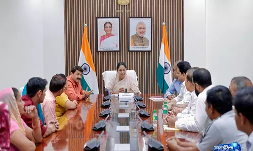 CM रेखा गुप्ता ने दिल्ली के हर्ष विहार में 36 परिवारों को वर्षों के इंतज़ार के बाद बिजली कनेक्शन दिलवाए