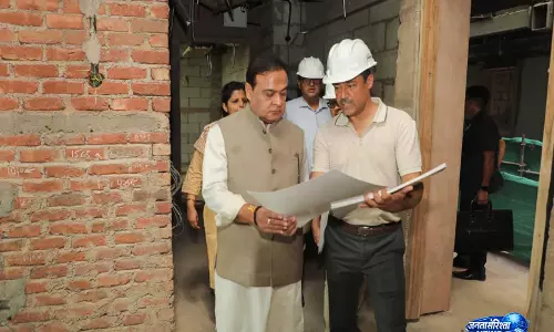 CM सरमा ने दिल्ली में असम भवन के निर्माण कार्य का निरीक्षण किया। CM सरमा ने दिल्ली में असम भवन के निर्माण कार्य का निरीक्षण किया।