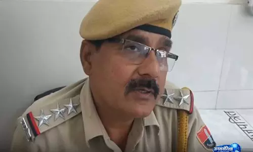 Rajsamand सड़क हादसे में तीन लोगों की मौत, ट्रेलर की टक्कर से बाइक सवार दो लोग घायल Rajsamand सड़क हादसे में तीन लोगों की मौत, ट्रेलर की टक्कर से बाइक सवार दो लोग घायल