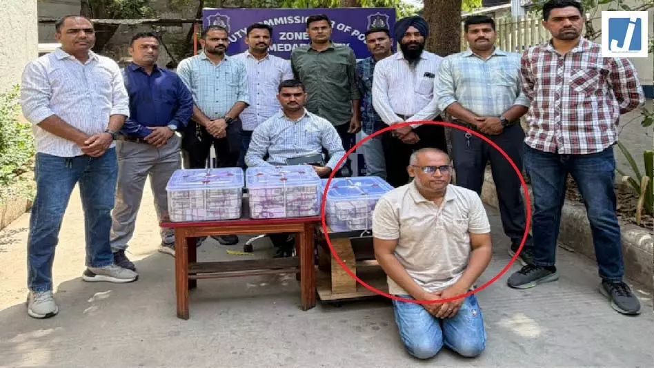 बैंक में ही सेंधमारी...करोड़ों की संपत्ति का मालिक निकला जॉइंट कस्टोडियन बैंक में ही सेंधमारी...करोड़ों की संपत्ति का मालिक निकला जॉइंट कस्टोडियन