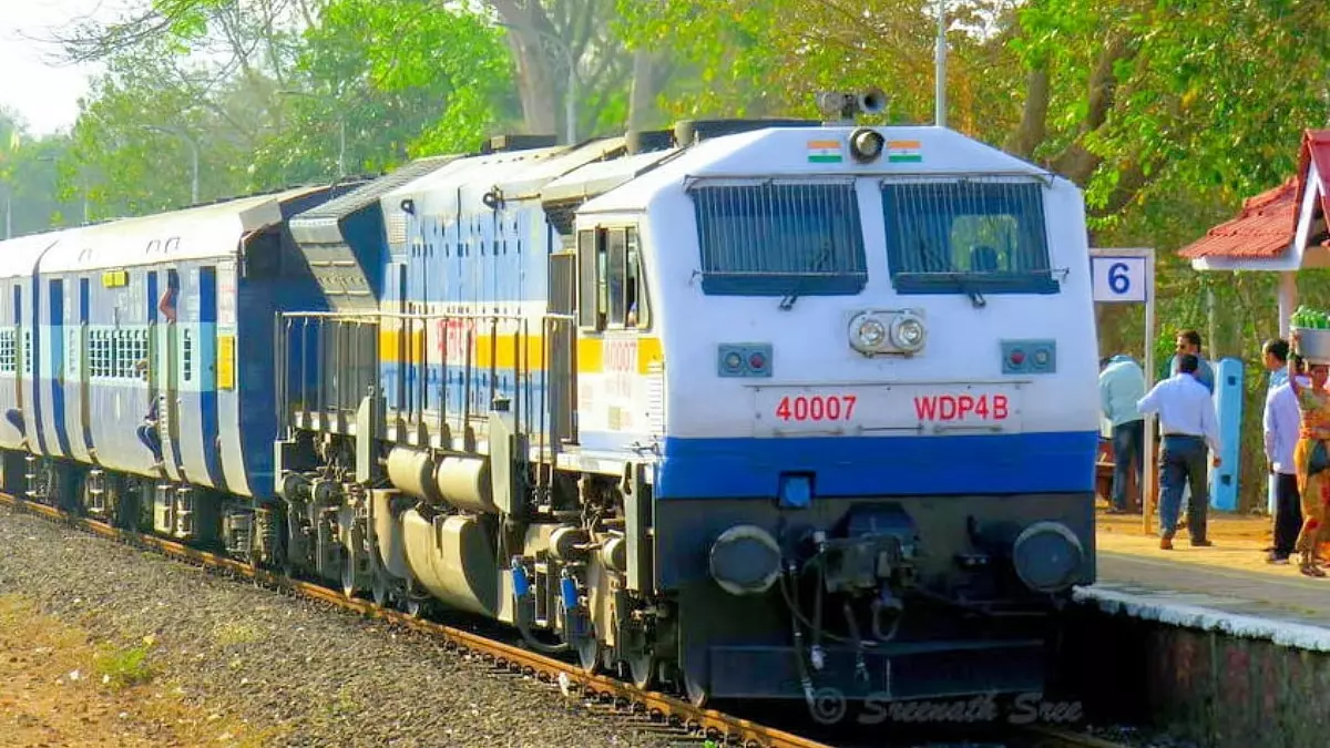 CSMT स्टेशन पर रीडेवलपमेंट कार्य के चलते ट्रैफिक और पावर ब्लॉक CSMT स्टेशन पर रीडेवलपमेंट कार्य के चलते ट्रैफिक और पावर ब्लॉक
