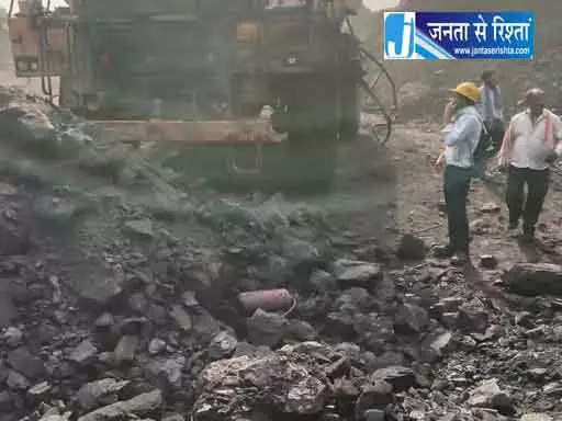 कोरबा कोल खदान में हादसा, डंपर पलटने से ऑपरेटर घायल कोरबा कोल खदान में हादसा, डंपर पलटने से ऑपरेटर घायल