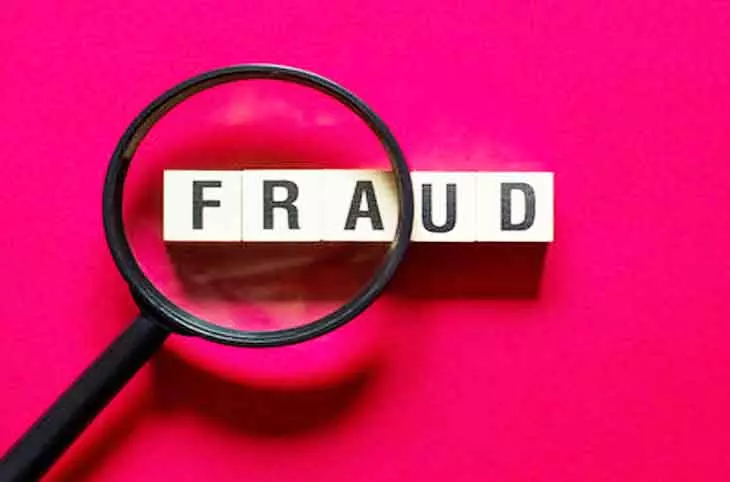 अकाउंटेंट से 20 लाख की ठगी, खुद को कंपनी डायरेक्टर बताकर शातिर ने लगाया चूना अकाउंटेंट से 20 लाख की ठगी, खुद को कंपनी डायरेक्टर बताकर शातिर ने लगाया चूना