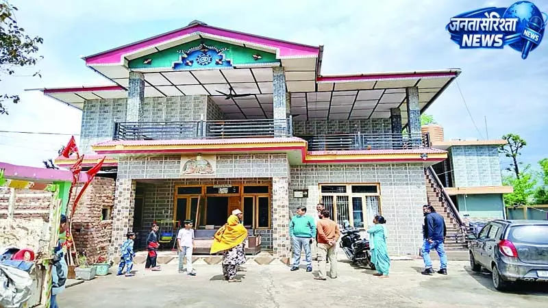जवाली के तस्कर पर कसा शिकंजा, 95 लाख की संपत्ति सील जवाली के तस्कर पर कसा शिकंजा, 95 लाख की संपत्ति सील