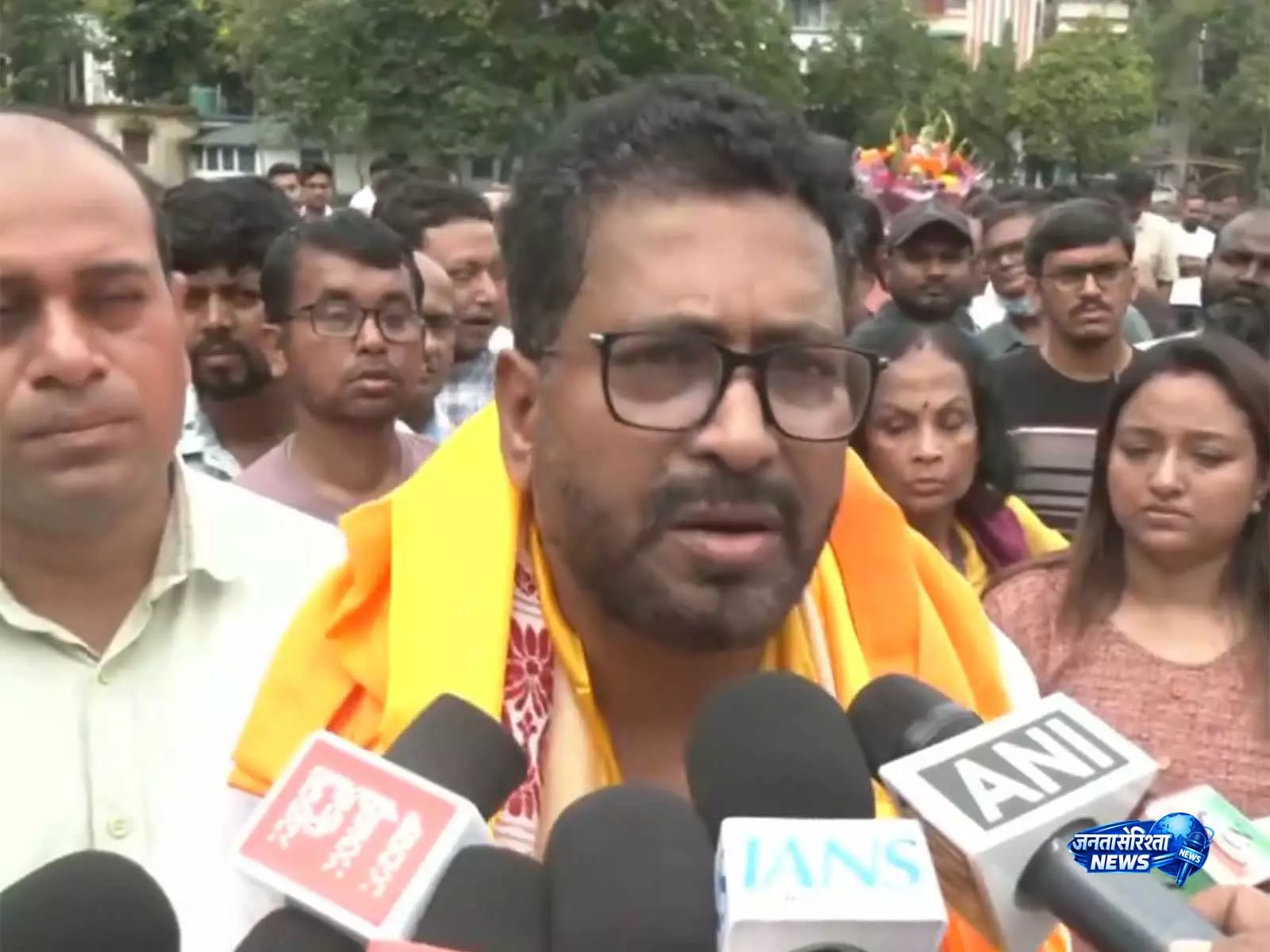 Siliguri में ‘सरसरी शंकर’ कार्यक्रम, शंकर घोष ने नागरिकों से की बातचीत Siliguri में ‘सरसरी शंकर’ कार्यक्रम, शंकर घोष ने नागरिकों से की बातचीत