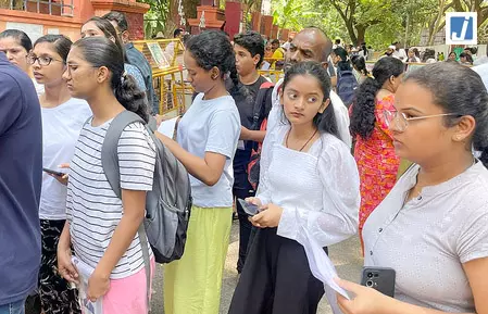 बकरीद की छुट्टी के चलते सीयूईटी यूजी 2026 परीक्षा स्थगित, एनटीए ने जारी किया नोटिस बकरीद की छुट्टी के चलते सीयूईटी यूजी 2026 परीक्षा स्थगित, एनटीए ने जारी किया नोटिस