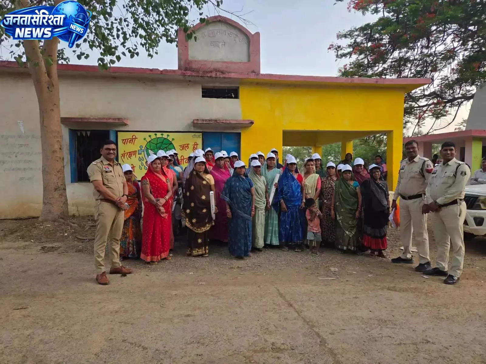पामगढ़ पुलिस का जनजागरूकता अभियान, महिला कमांडो टीम का गठन पामगढ़ पुलिस का जनजागरूकता अभियान, महिला कमांडो टीम का गठन