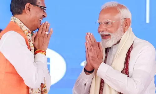 मीडिया के जरिए शिवराज की बात को सुनकर PM मोदी ने किया कॉल, आप इतने चिंतित क्यों हो? मीडिया के जरिए शिवराज की बात को सुनकर PM मोदी ने किया कॉल, आप इतने चिंतित क्यों हो?