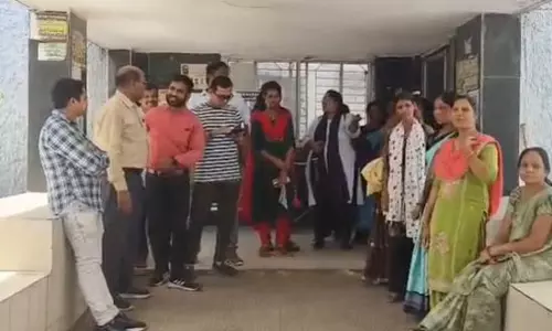 संडे छुट्टी गिने-चुने कर्मचारियों को, अस्पताल में हुआ बवाल संडे छुट्टी गिने-चुने कर्मचारियों को, अस्पताल में हुआ बवाल