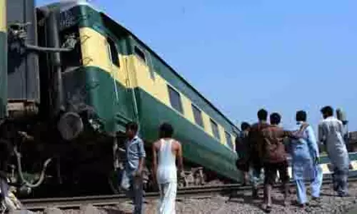 बीएलए ने पाकिस्तान के बलूचिस्तान में जाफर एक्सप्रेस में हुए धमाके की ली जिम्मेदारी बीएलए ने पाकिस्तान के बलूचिस्तान में जाफर एक्सप्रेस में हुए धमाके की ली जिम्मेदारी