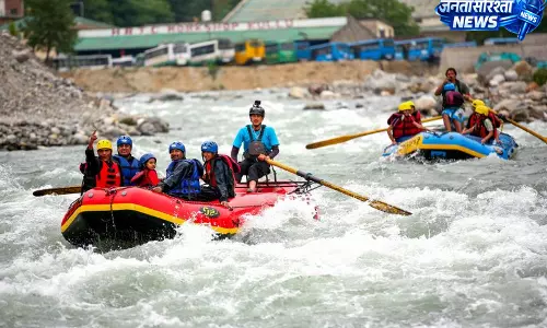 Himachal में पर्यटकों की भीड़, मनाली-कुल्लू में 80% से ज्यादा ऑक्यूपेंसी Himachal में पर्यटकों की भीड़, मनाली-कुल्लू में 80% से ज्यादा ऑक्यूपेंसी