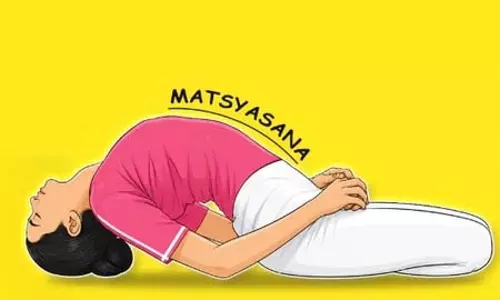 आंखों में खिंचाव और कम होता शरीर का संतुलन-लचीलापन, मत्स्यासन से दूर होगी समस्या