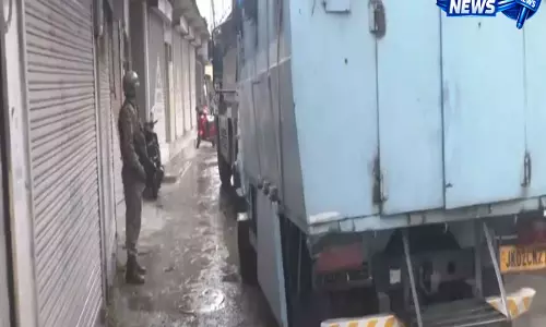 Jammu and Kashmir में आतंकी साजिश मामले को लेकर एनआईए की कार्रवाई Jammu and Kashmir में आतंकी साजिश मामले को लेकर एनआईए की कार्रवाई