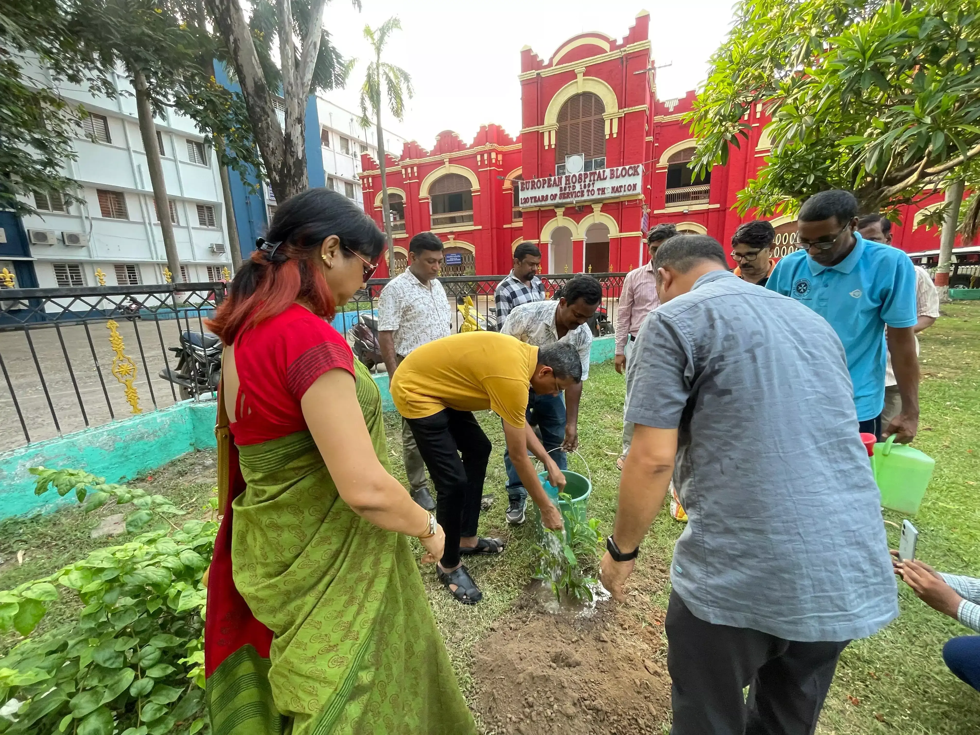Kharagpur: खड़गपुर में रेल मंडल ने चलाया प्लास्टिक मुक्त अभियान