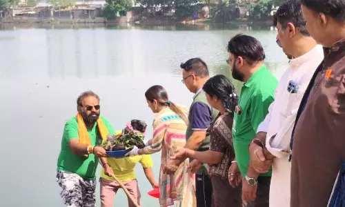 ग्रीन आर्मी ने टाटीबंध भुईया तालाब में चलाया स्वच्छता अभियान