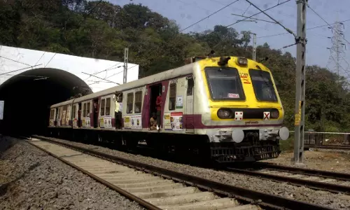 Mumbai: सीएसएमटी पर कार्य शुरू होने से यात्रियों को हो सकती है परेशानी Mumbai: सीएसएमटी पर कार्य शुरू होने से यात्रियों को हो सकती है परेशानी
