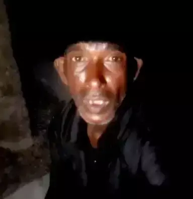 North 24 Parganas: अवैध रूप से रह रहे बांग्लादेशी नागरिक को ग्रामीणों ने दबोचा