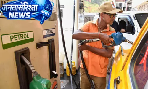फ्यूल कीमतों में लगातार चौथी बढ़ोतरी, पेट्रोल-डीजल 7.5 रुपये तक महंगा